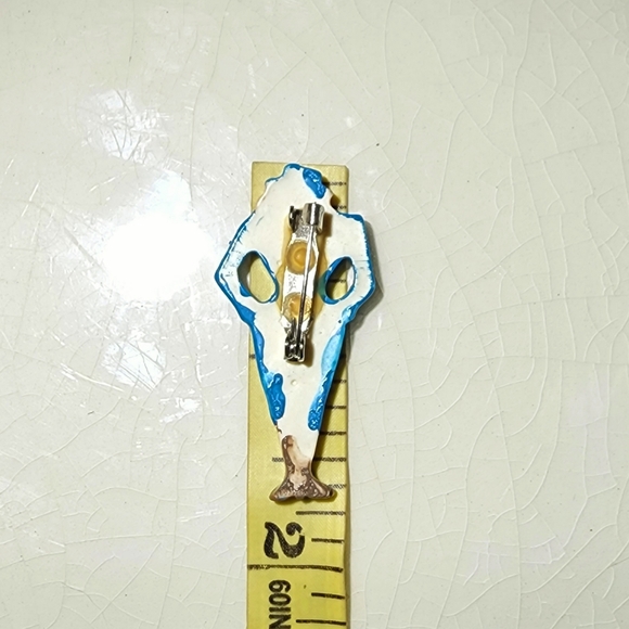 Vintage 1980s powersuit Buxom shoulderpadded lady brooch, figurative brooch pin - Picture 6 of 6